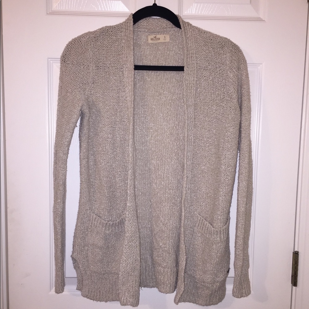 Hollister cream cardigan with pockets